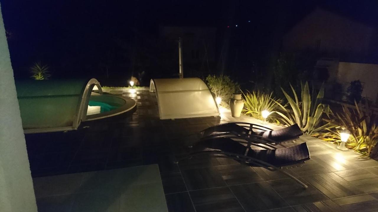 La Maisonnette Du Jardin Нарбонна Экстерьер фото